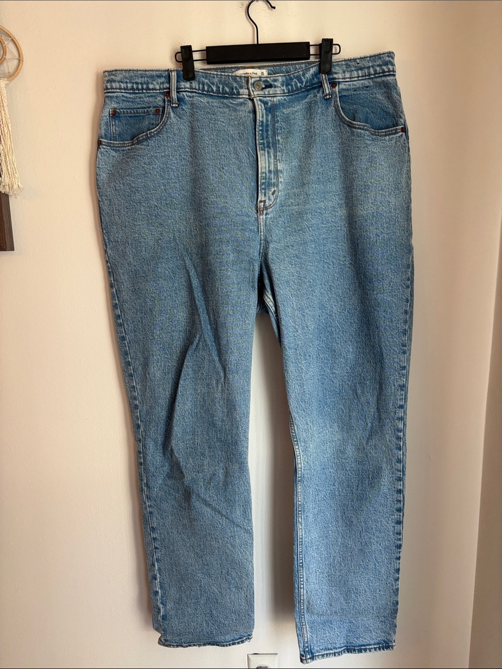 Abercrombie & Fitch 90s straight curve love Classic Womenโs Blue Jeans size 20L